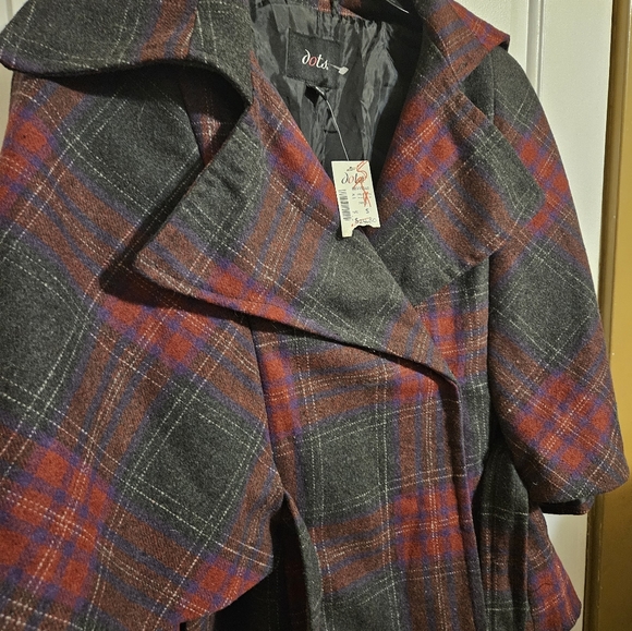 Burgundy Red Dark Gray Plaid Cape Jacket - Picture 5 of 7